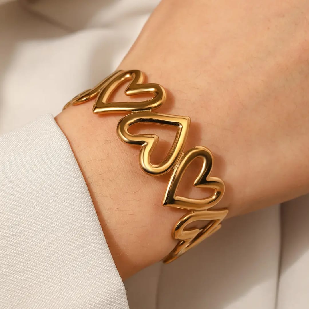 Amour Heart Link Bracelet