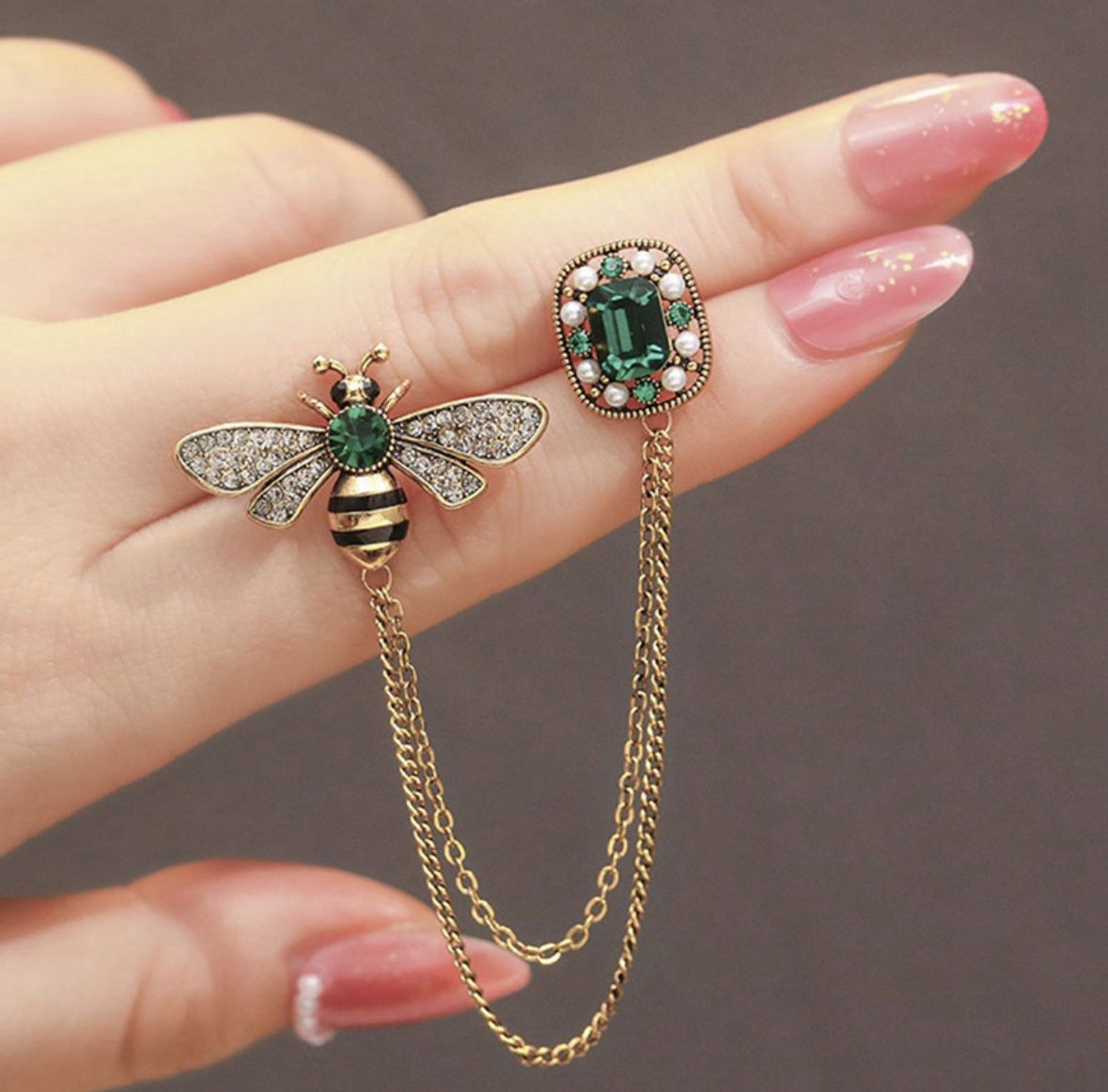 Auren Émera Bee Brooch
