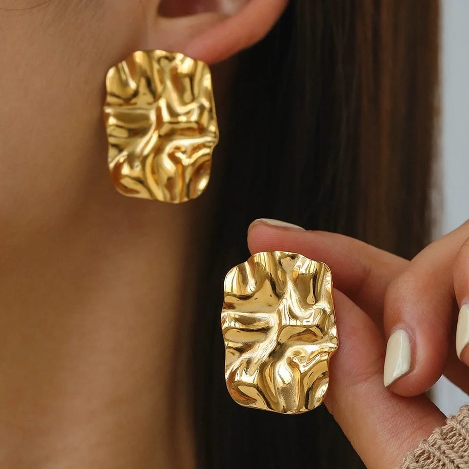 Auren Sculpta Gold Stud Earrings