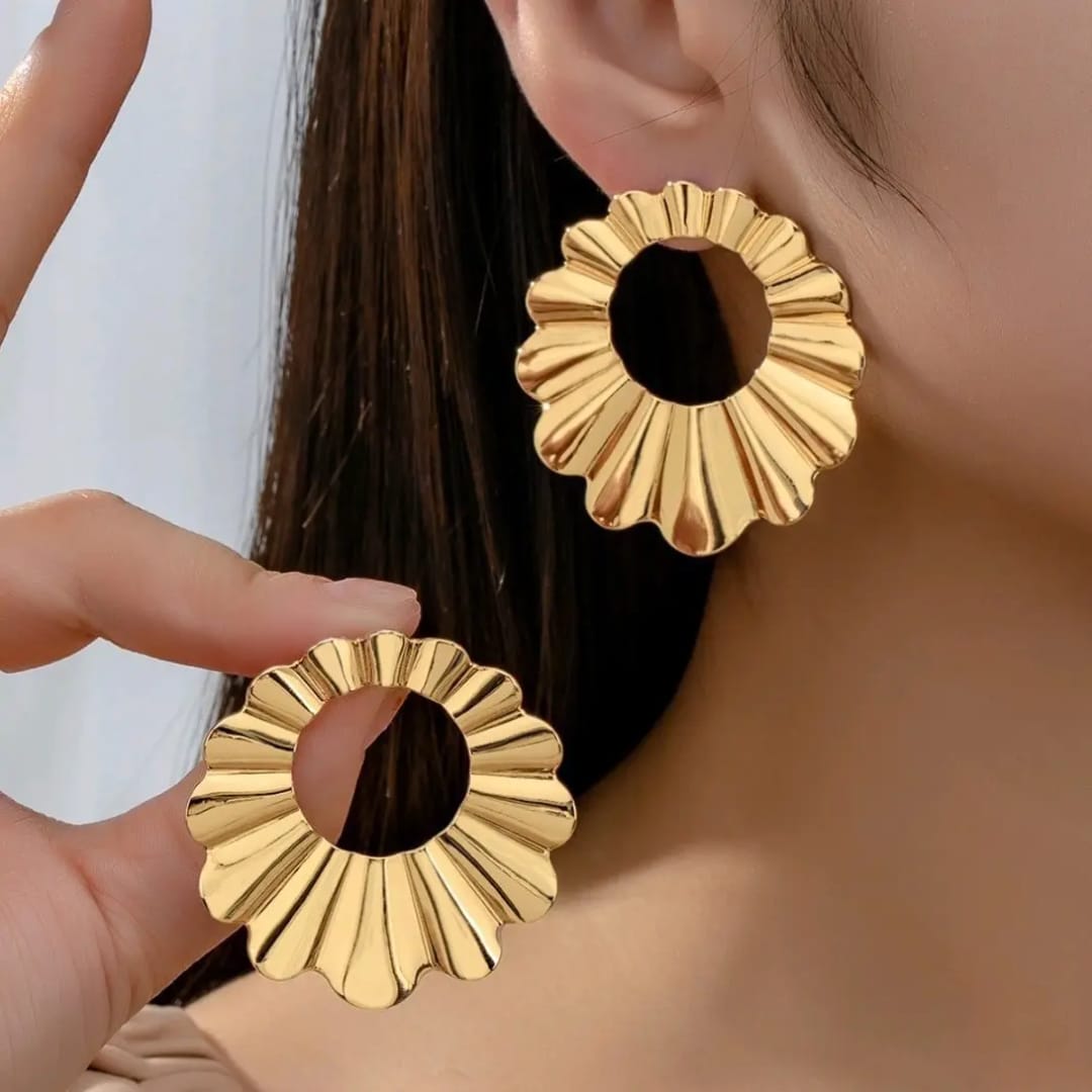 Auren Solara Sculpted Hoop Earrings