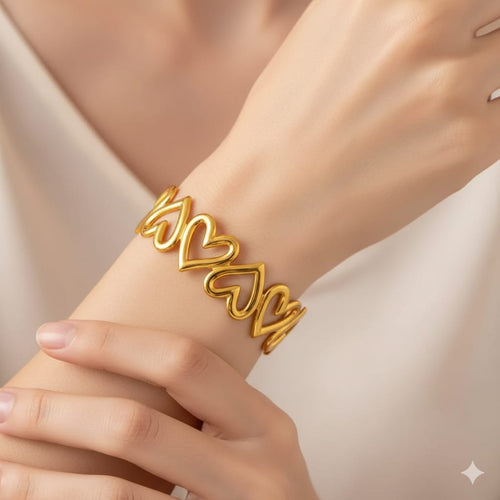 Amour Heart Link Bracelet