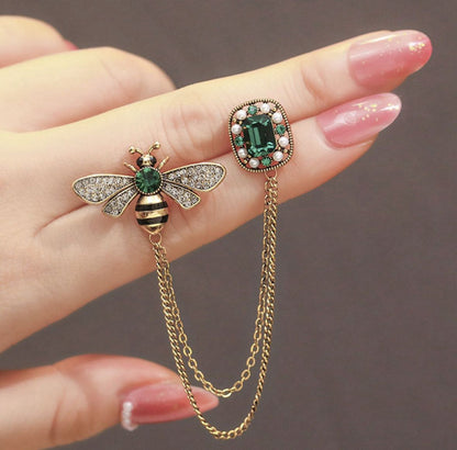 Auren Émera Bee Brooch
